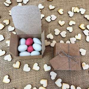Svatební dárkové mandličky v hnědé krabičce s mašličkou - Mandle více druhů 50g Jaké mandličky dáme?: Mandle bílé